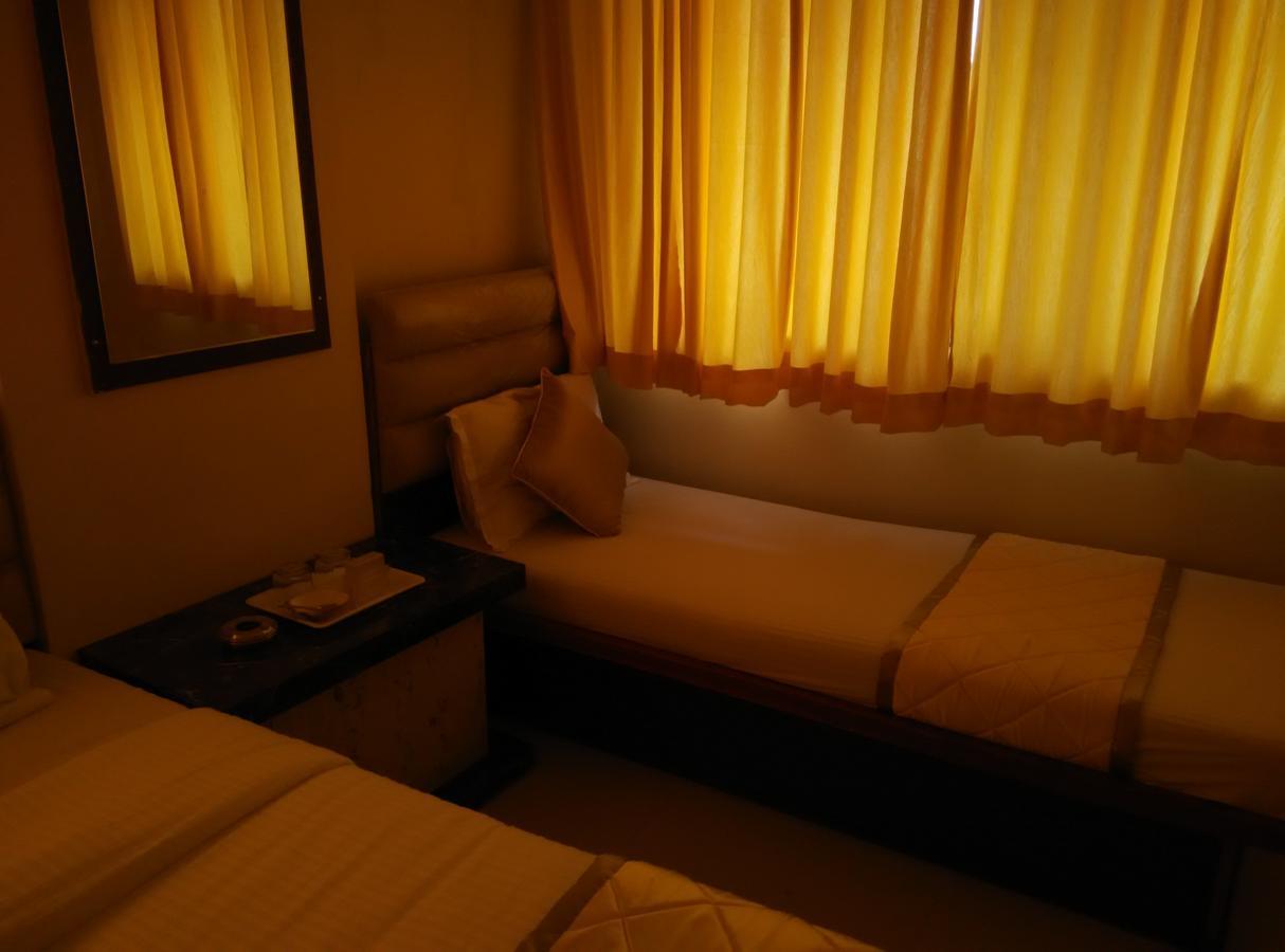 מומביי Hotel Silver Castle מראה חיצוני תמונה